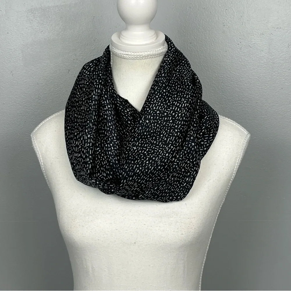 J.Jill 100% silk black & white print lightweight infinity scarf.